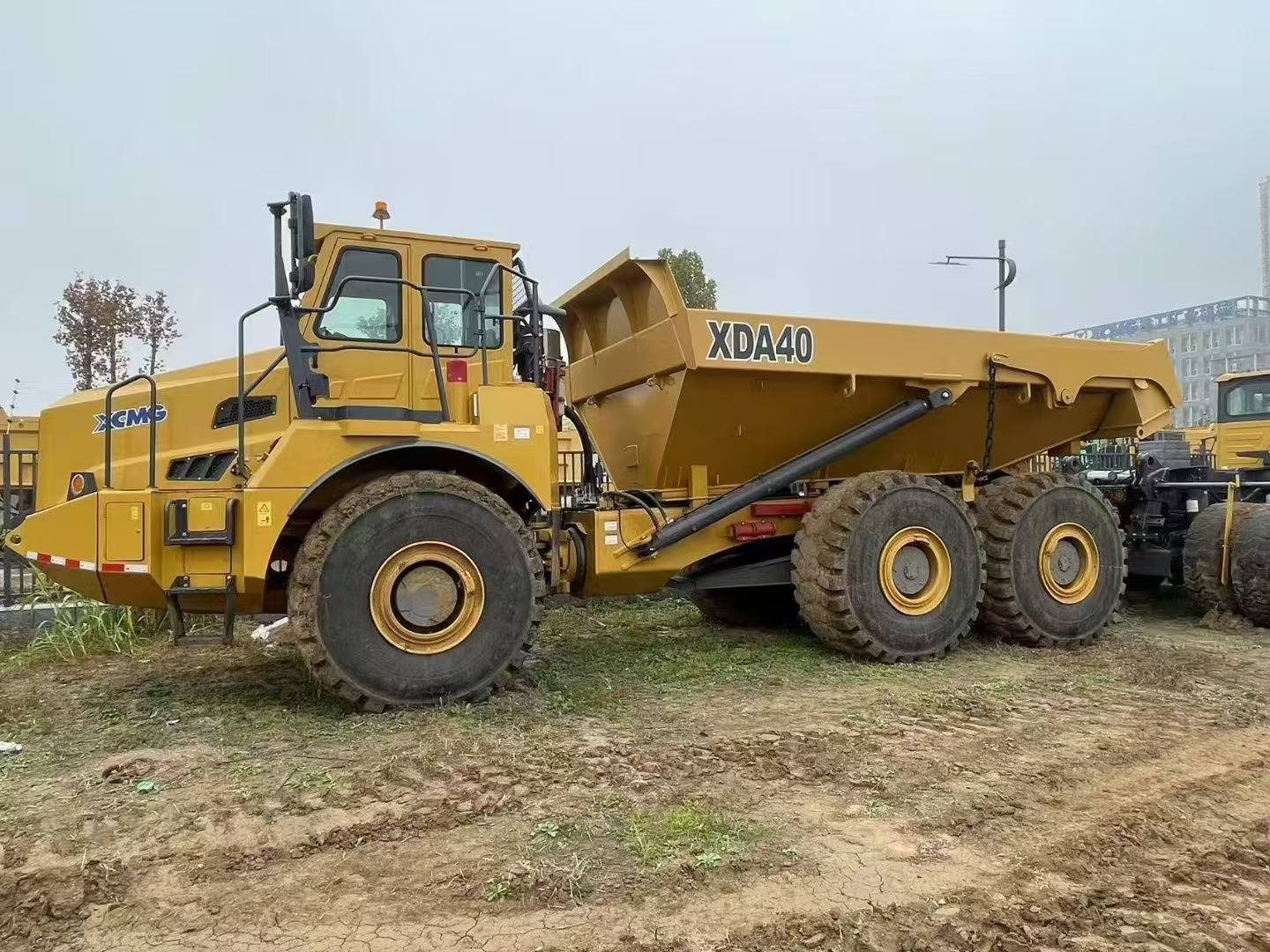 buy XCMG XDA40 Articulated Dump Truck for Sale Equipped with Benz OM502 ...