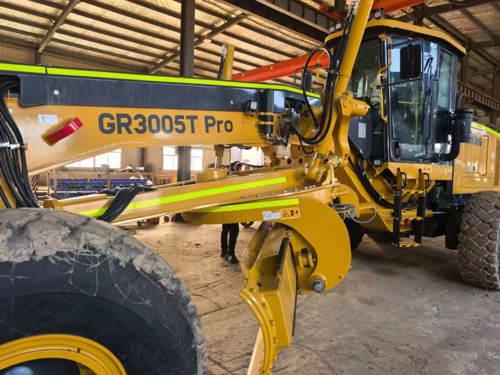 hot sale New XCMG GR3005T Pro Motor Grader for Sale Powered by Cummins QSL8.9-C325-30 Diesel Engine Tonkee Machinery_Excavator Hydraulics, Diesel Engine, SKS Hydraulic